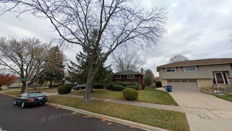 637 n dupage ave, addison, il 60101