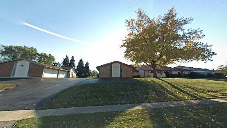 913 wiltshire dr unit a, mchenry, il 60050