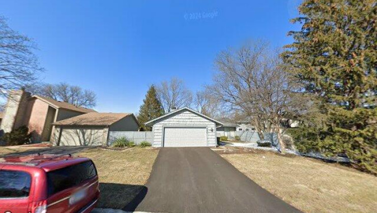 550 glacier trl, roselle, il 60172