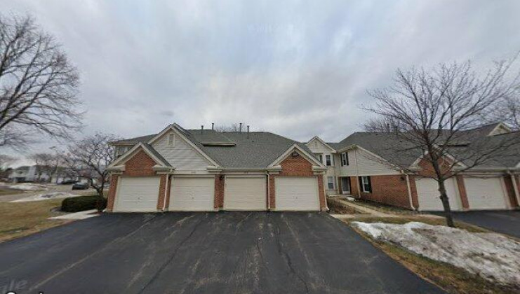 1916 quaker hollow ln, streamwood, il 60107