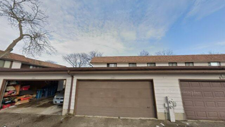 5517 carmel dr, hanover park, il 60133