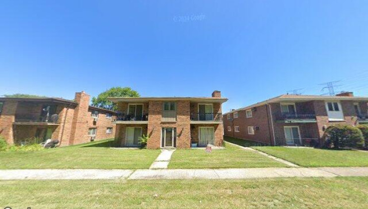 2770 e state st, burnham, il 60633