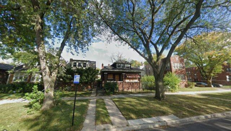 8151 s woodlawn ave, chicago, il 60619