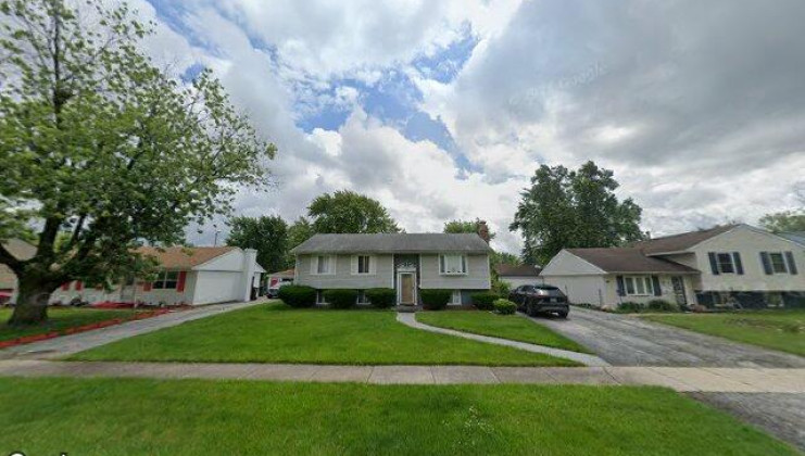 304 e birch dr; 12312 s may st, glenwood, il 60425