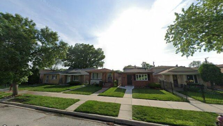 9136 s eggleston ave, chicago, il 60620