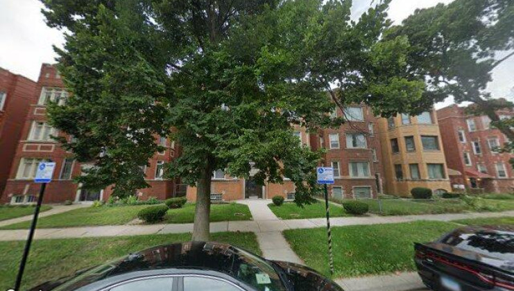 8230 s eberhart ave, chicago, il 60619
