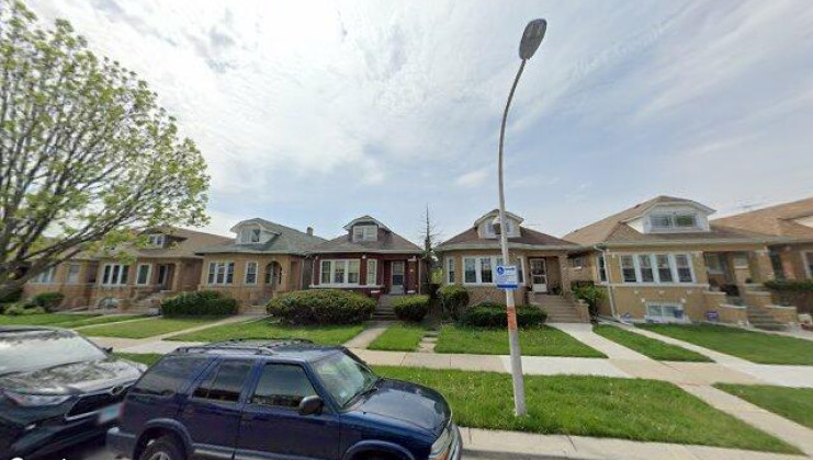 5233 w wolfram st, chicago, il 60641