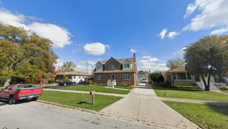 8017 newland ave, burbank, il 60459