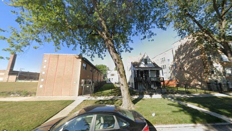 7008 s east end ave, chicago, il 60649