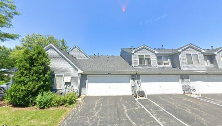 684 lincoln station dr, oswego, il 60543