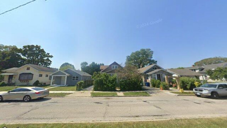 48 washington park, waukegan, il 60085