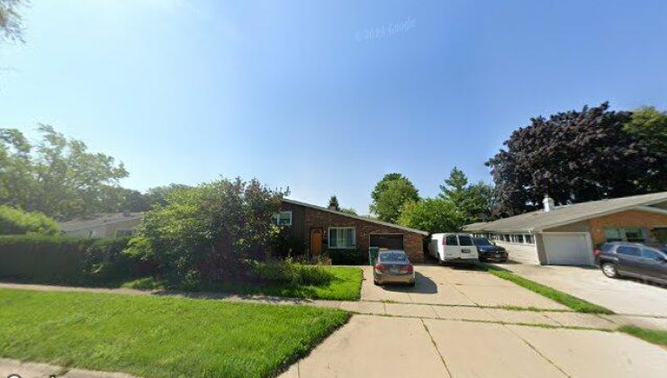 135 glendale st, wheeling, il 60090