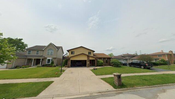 18348 carriage ln, lansing, il 60438