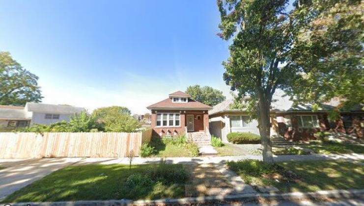 8116 s marquette ave, chicago, il 60617