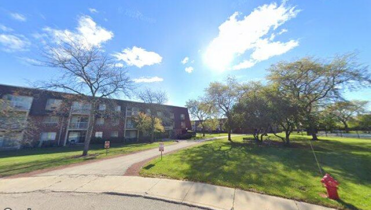 4 villa verde dr apt 104, buffalo grove, il 60089