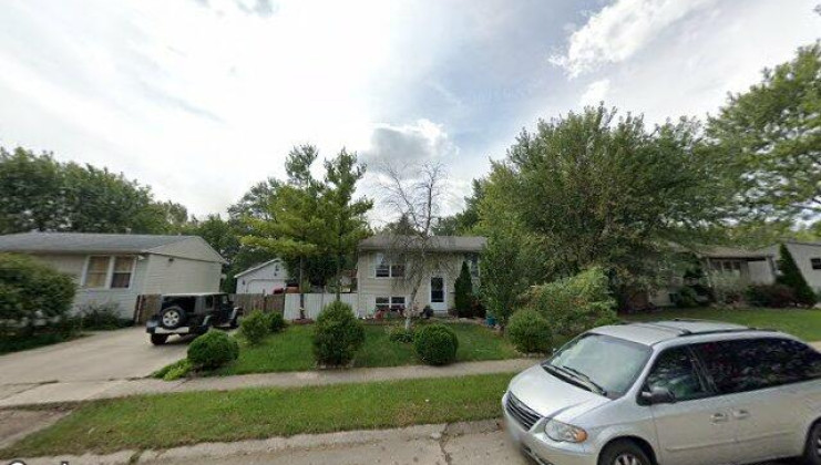 711 southwind dr, carpentersville, il 60110