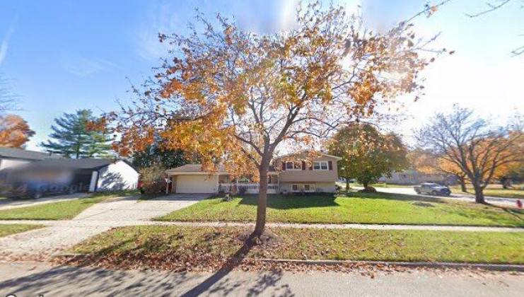 337 lancaster dr, crystal lake, il 60014