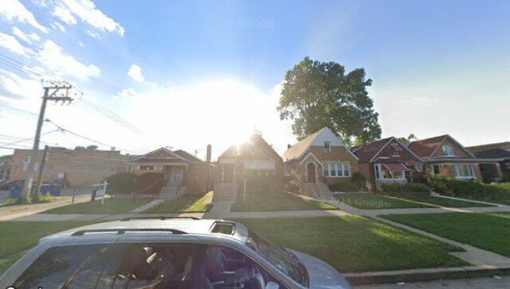 8640 s vernon ave, chicago, il 60619
