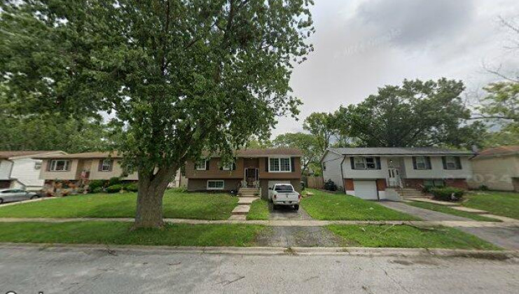 3511 laurel ln, hazel crest, il 60429