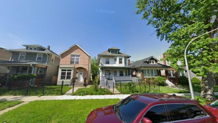 5412 w thomas st, chicago, il 60651
