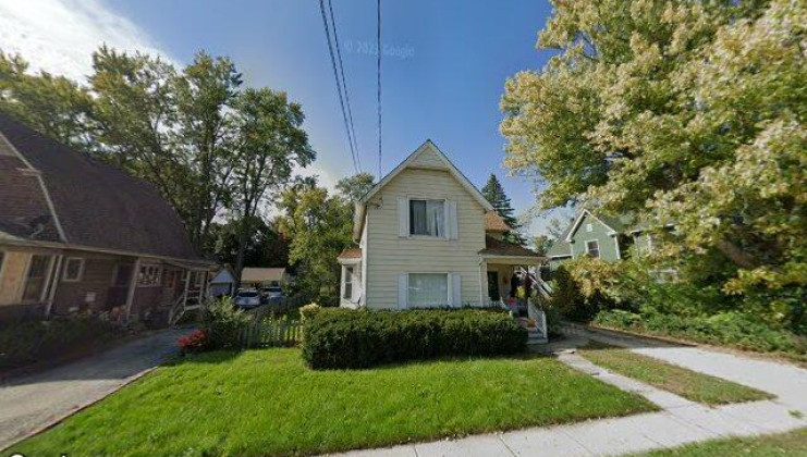 621 n seminary ave, woodstock, il 60098