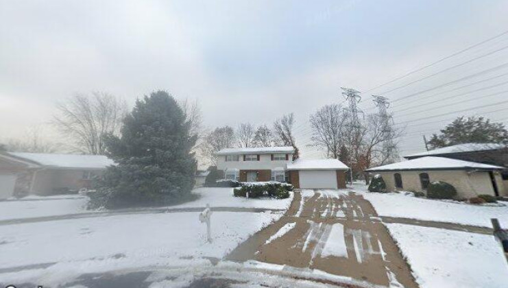 2037 kettle ct, lansing, il 60438