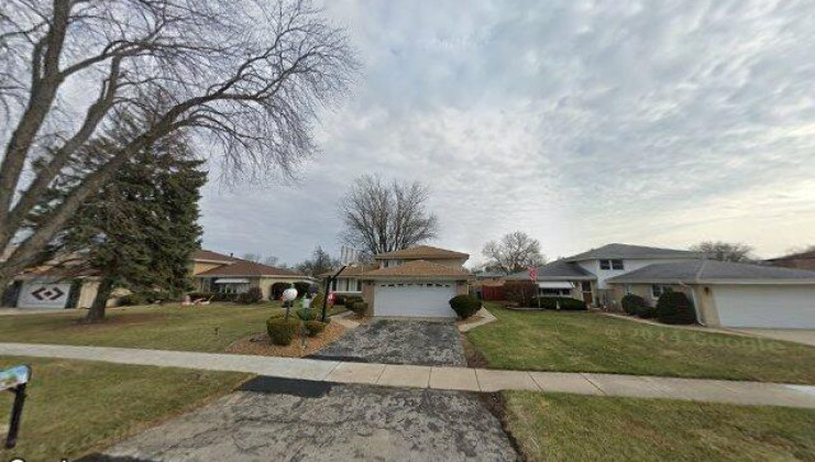 10313 s michael dr, palos hills, il 60465
