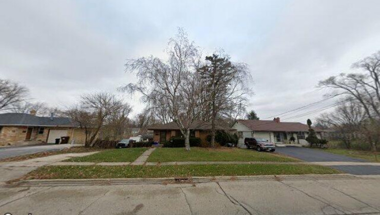 125 e kimball ave, woodstock, il 60098