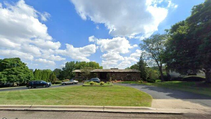 12 regent dr, oak brook, il 60523