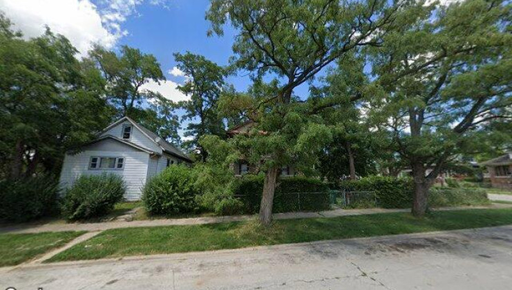 630 belle ct, phoenix, il 60426