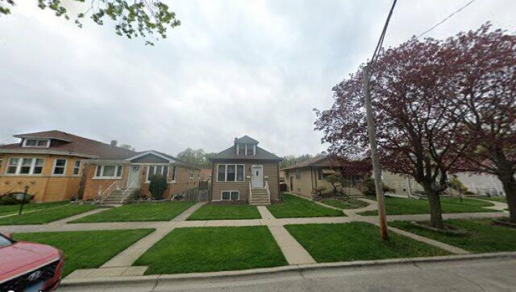4218 maple ave, stickney, il 60402
