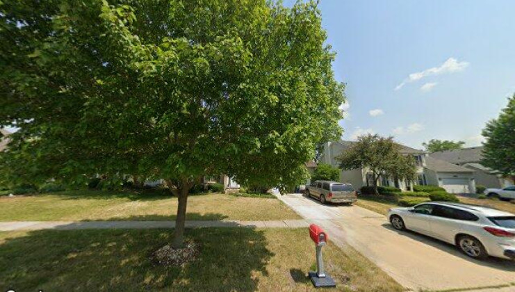 4807 clearwater ln, naperville, il 60564