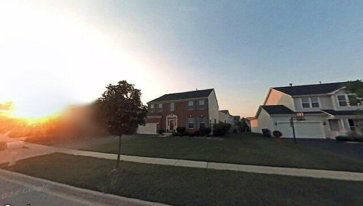 7824 nursery dr, gurnee, il 60031