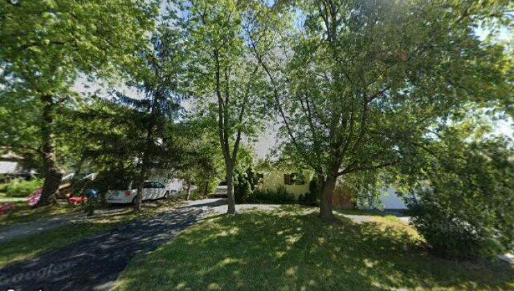 17 n frolic ave, waukegan, il 60085