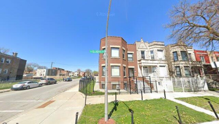 4258 w gladys ave, chicago, il 60624