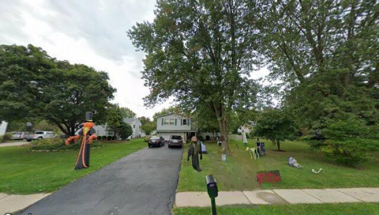 1178 pine st, batavia, il 60510
