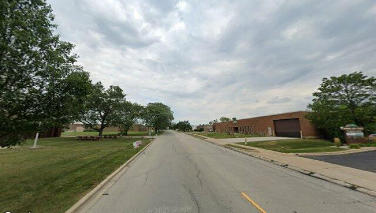 8481 arrowhead park dr, burr ridge, il 60527