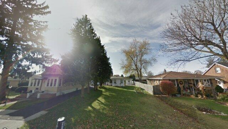 1617 dearborn st, crest hill, il 60403