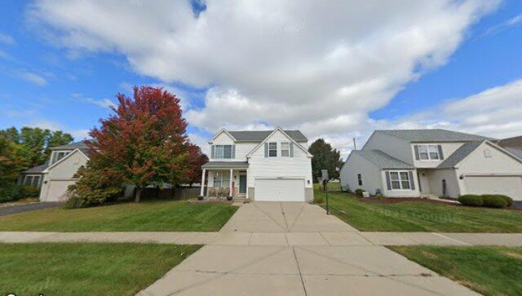 20450 spruce ln, crest hill, il 60403