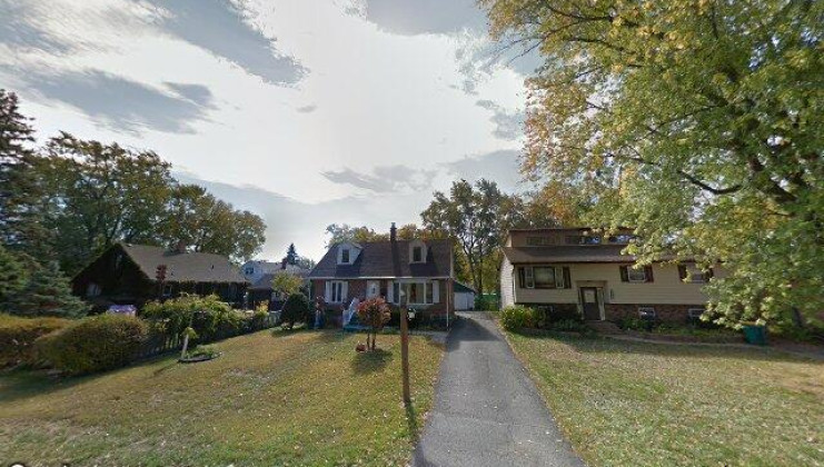 3907 clearbrook ave, mchenry, il 60050