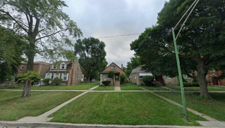 8215 s prairie ave, chicago, il 60619