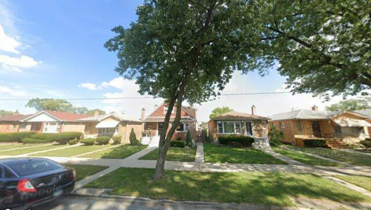 12351 s loomis st, calumet park, il 60827