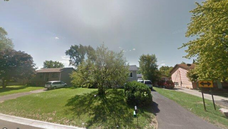 507 woodmoor dr, round lake beach, il 60073
