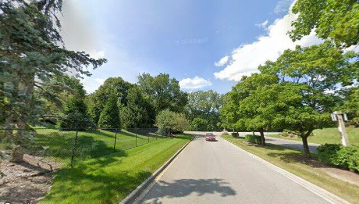 921 shoreline rd, lake barrington, il 60010