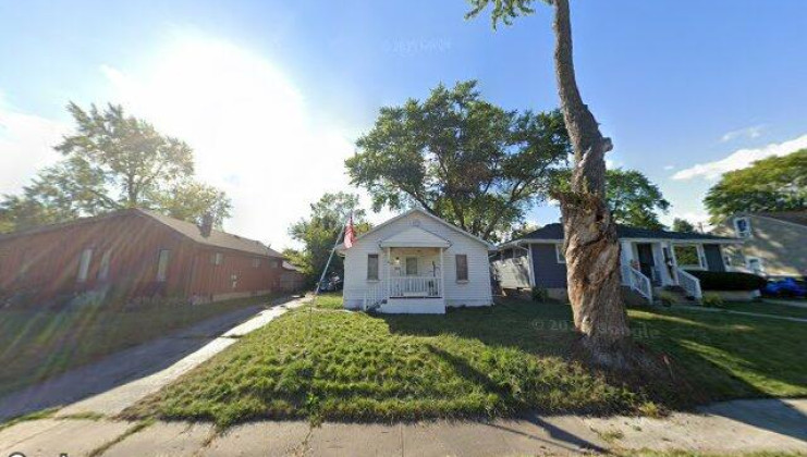 136 n sumac ave, waukegan, il 60085