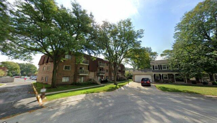 711 w central rd #3a1, mount prospect, il 60056