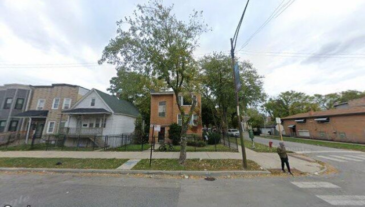 8825 s cottage grove ave, chicago, il 60619