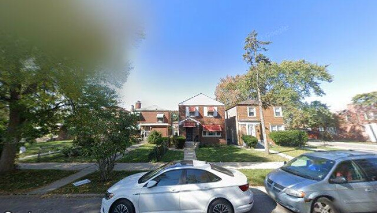8904 s crandon ave, chicago, il 60617