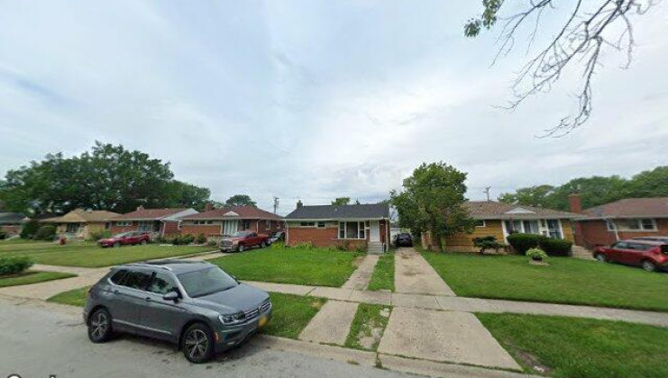392 clyde ave, calumet city, il 60409