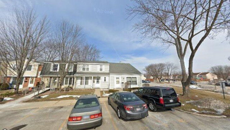 801 lexington cir, hanover park, il 60133